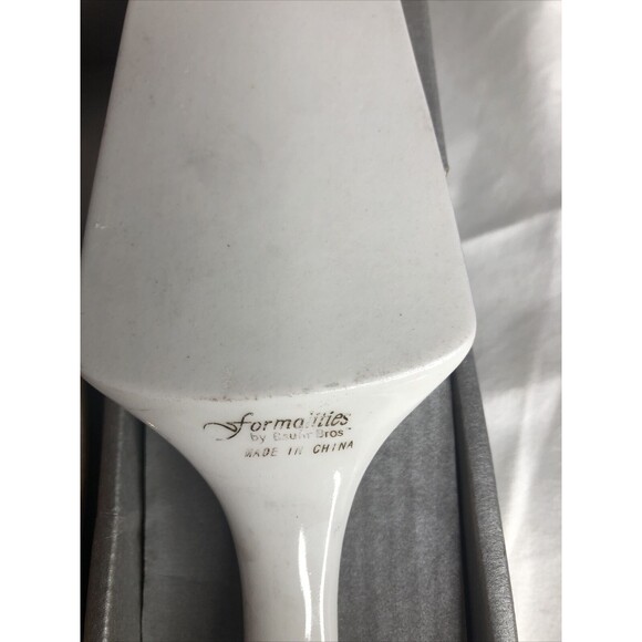 Formalities by Baum Bros Cake Plate & Server, White & Black Rose Print Gold Rim - Picture 5 of 9